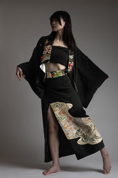 [Sample collection] Kimono jacket and long skirt Black and Gold
